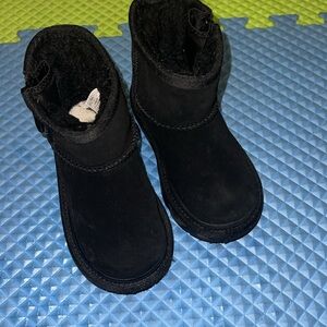 Black Tall uggs for toddlers size 10K